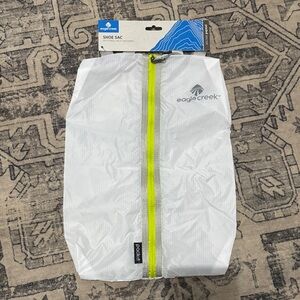 Eagle Creek White Shoe Sac with Lime Zipper
